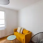 Appartement contemporain rénové dans le centre de Paris