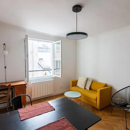 Contemporain Rénové Dans Le Centre De * Parigi